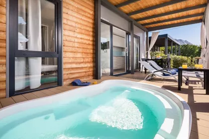 Premium mobile home - terrace and pool I.jpg